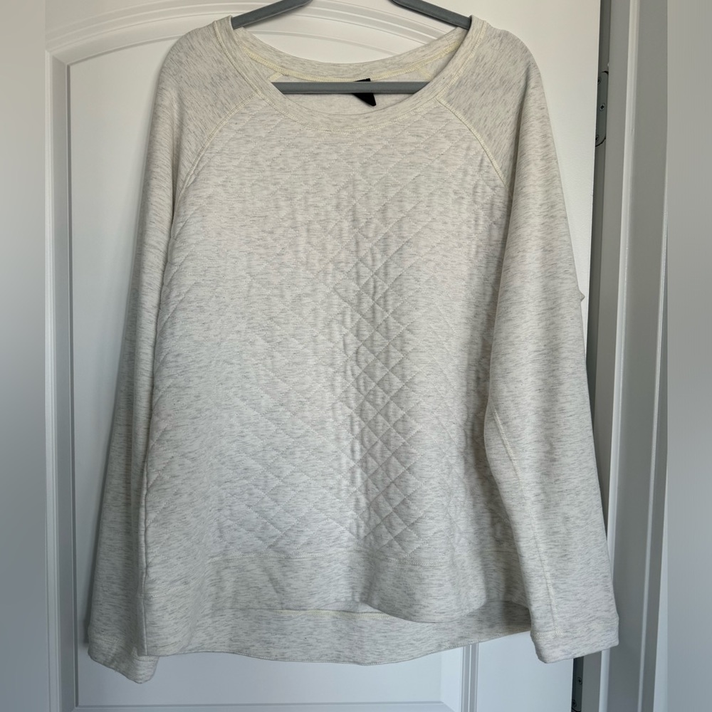 32 degrees crewneck sweatshirt